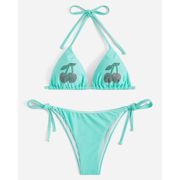 Bikini - Picture 3 of 4